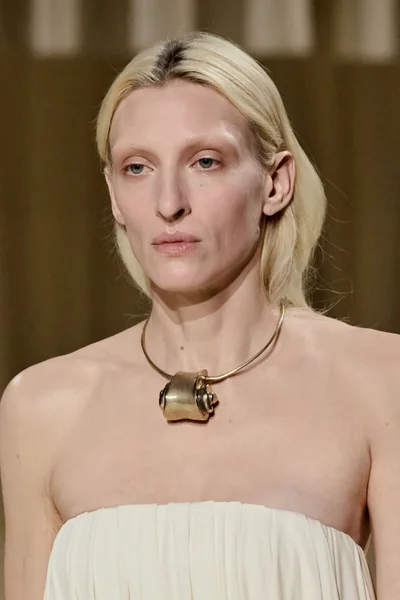 Look 73